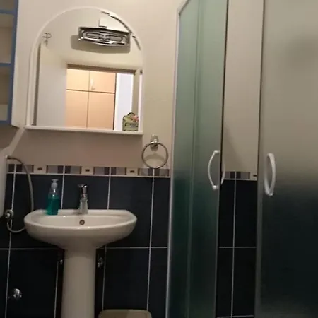 Smestaj Galerija شقة *