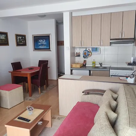 شقة Smestaj Galerija *